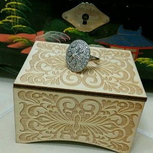 14k White Gold and Diamond Ring